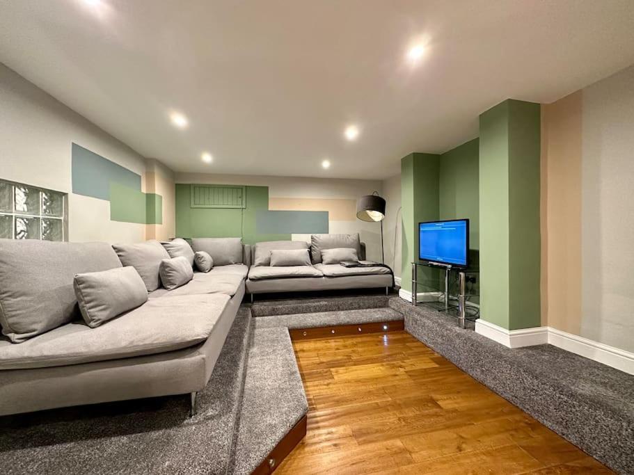 Stunning 5 Bed House In Chapel Allerton, Sleeps 9 Leeds  Dış mekan fotoğraf